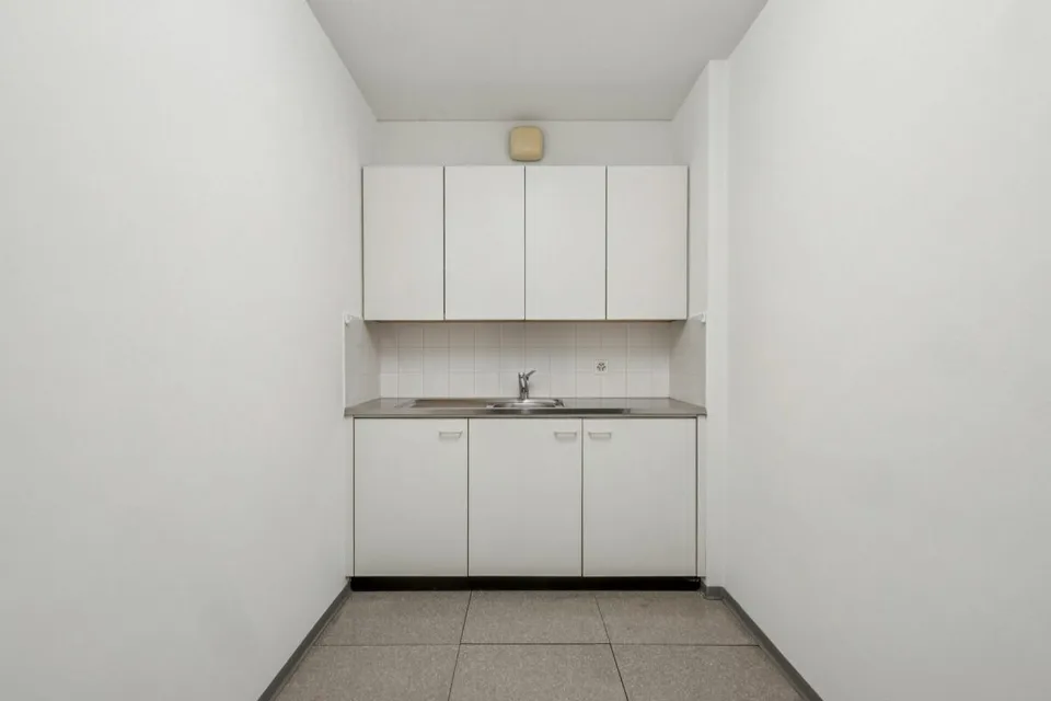 Büro im Zentrum von Chiasso gegenüber dem Bahnhof FFS – Foto 7 von 8