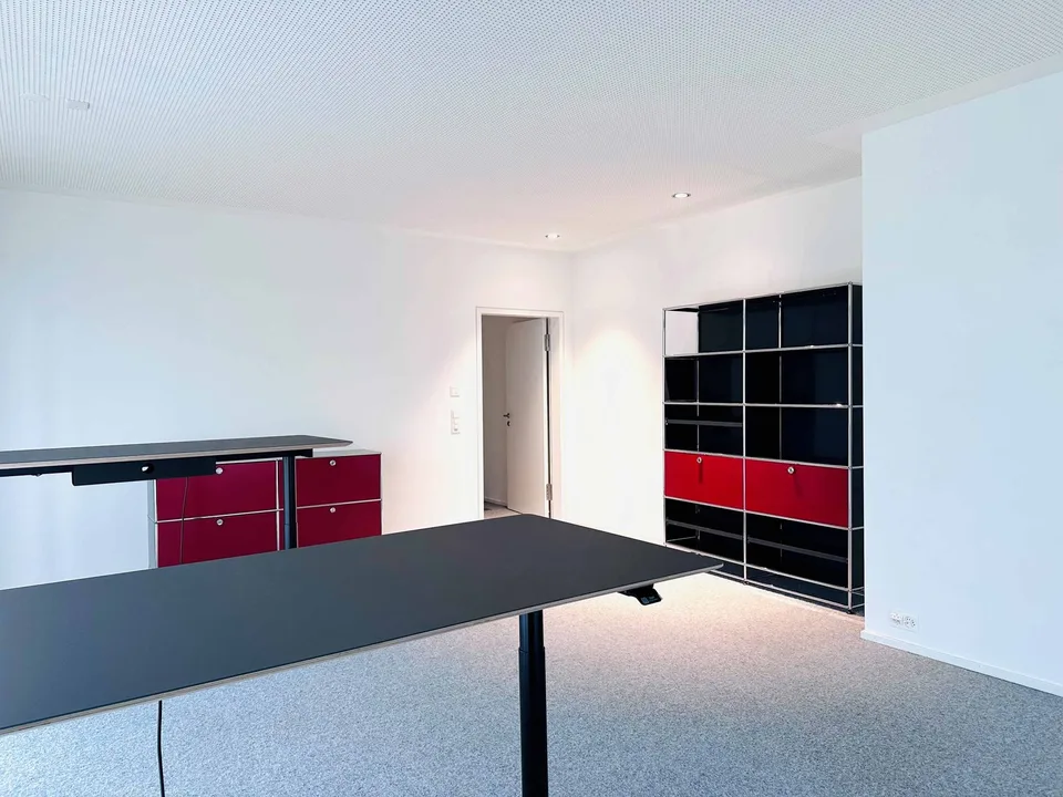 Co-Working mit privatem 2 bis 3 Personen-Büro
