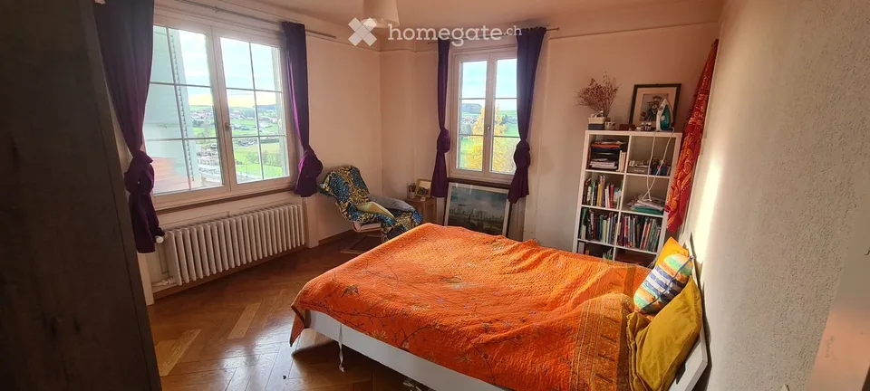 Prächtige helle Wohnung mit Garten in Romont
