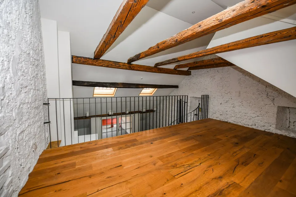 Bright and modern old town apartment