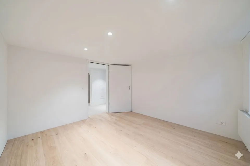 MODERN SANIERTE WOHNUNG MIT HISTORISCHEM CHARME IN UNTERÄGERI