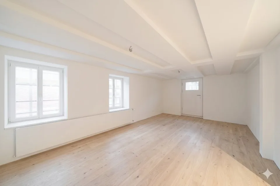 MODERN SANIERTE WOHNUNG MIT HISTORISCHEM CHARME IN UNTERÄGERI