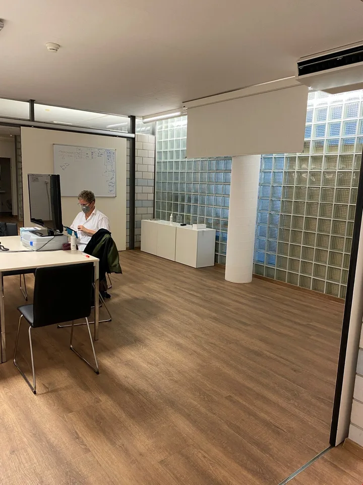 Top Lage, 542m2 Bürofläche (plus 426m2 Werkstatt/Lager möglich) – Foto 12 von 17