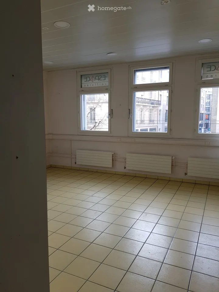 Bright offices open space (modular) at Boulevard de Pérolles 18a