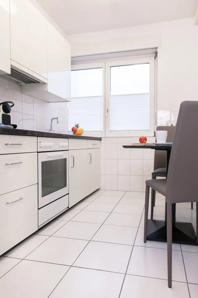 Studio Apartment mit Balkon möbiliert - nähe Zürich Hauptbahnhof