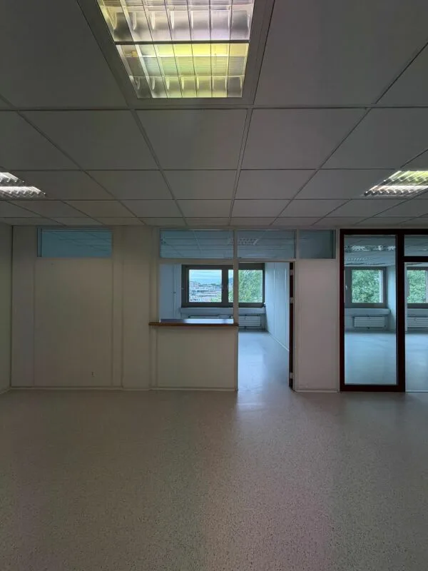 680 m2 di spazio commerciale al 3° piano nel quartiere industriale Silbern