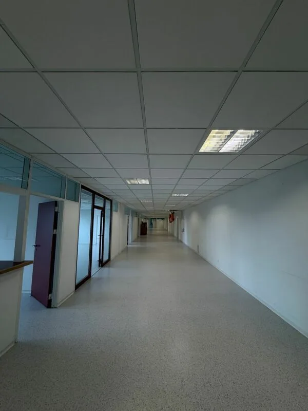 680 m2 di spazio commerciale al 3° piano nel quartiere industriale Silbern