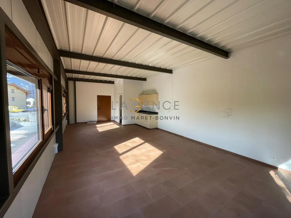 Locale commerciale di 50 m² ideale situato a Savièse