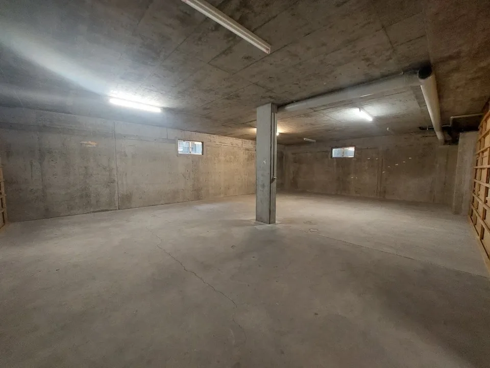 Grosszügiger Gewerberaum mit Weitblick à 335m2 im "Hirzi" Zollikofen – Foto 7 von 10