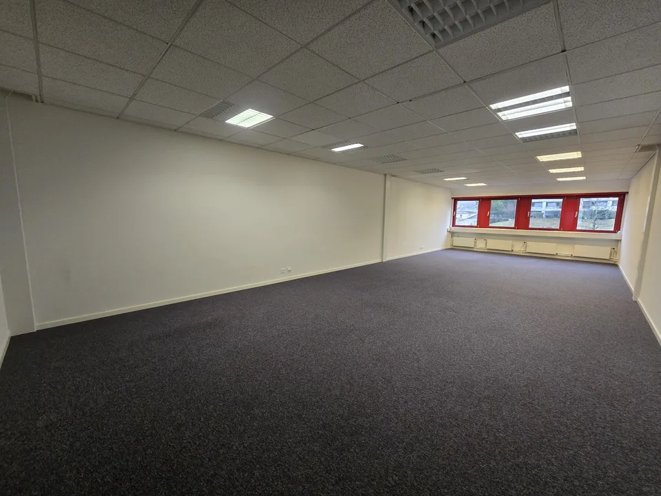 Bureau de 57m²- Idéalement placé à Gland
