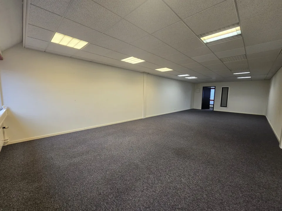 Bureau de 57m²- Idéalement placé à Gland