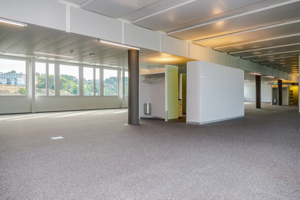 427 m2 - Superfici di uffici magnifiche vicino a Biopôle