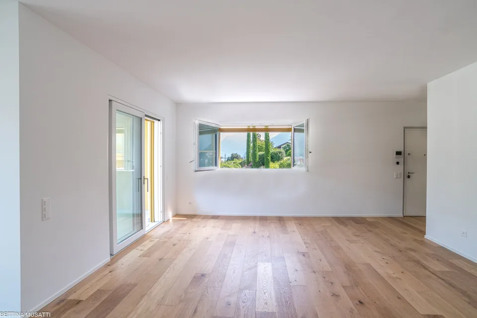 BRUSINO ARSIZIO – APPARTAMENTO CON GIARDINO PRIVATO E VISTA LAGO, COMFORT E NATURA A PORTATA DI MANO