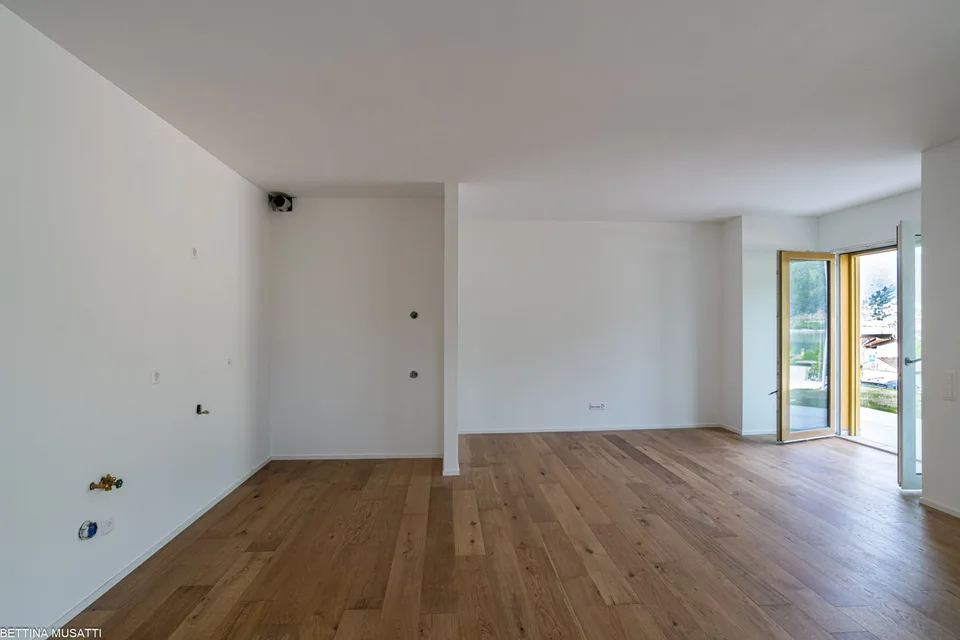 BRUSINO ARSIZIO – APPARTAMENTO CON GIARDINO PRIVATO E VISTA LAGO, COMFORT E NATURA A PORTATA DI MANO
