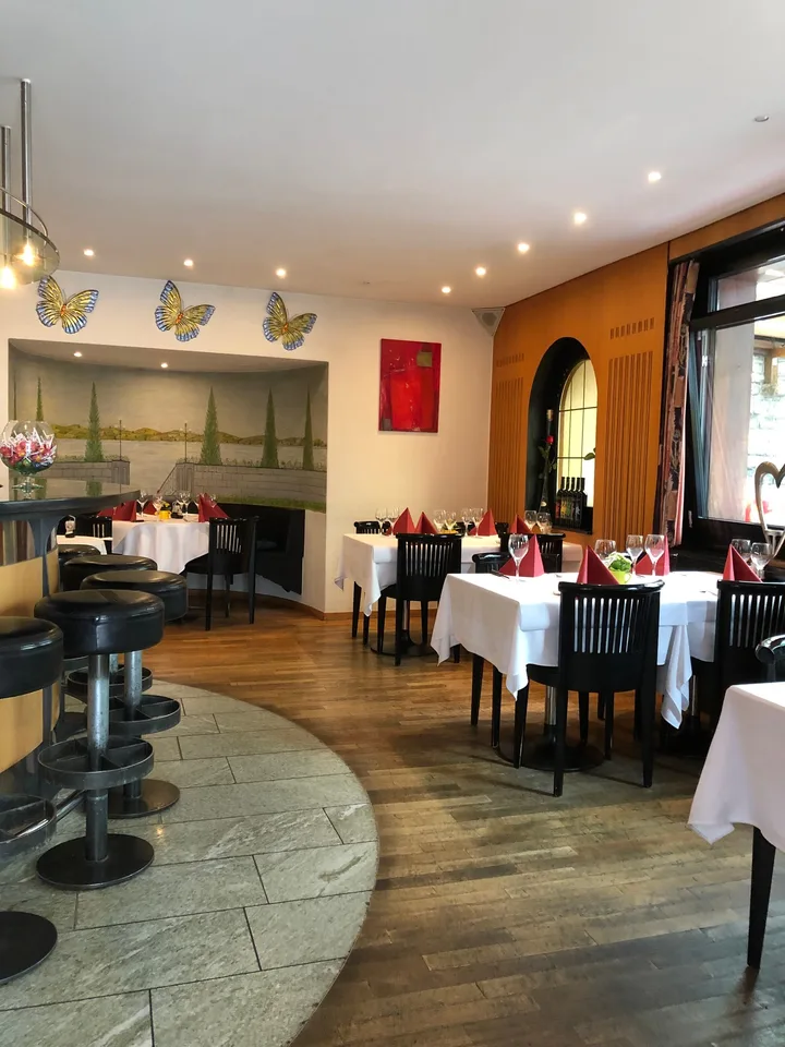 «my home is my castle» 3.5-Zimmer Wohnung inkl. Restaurant