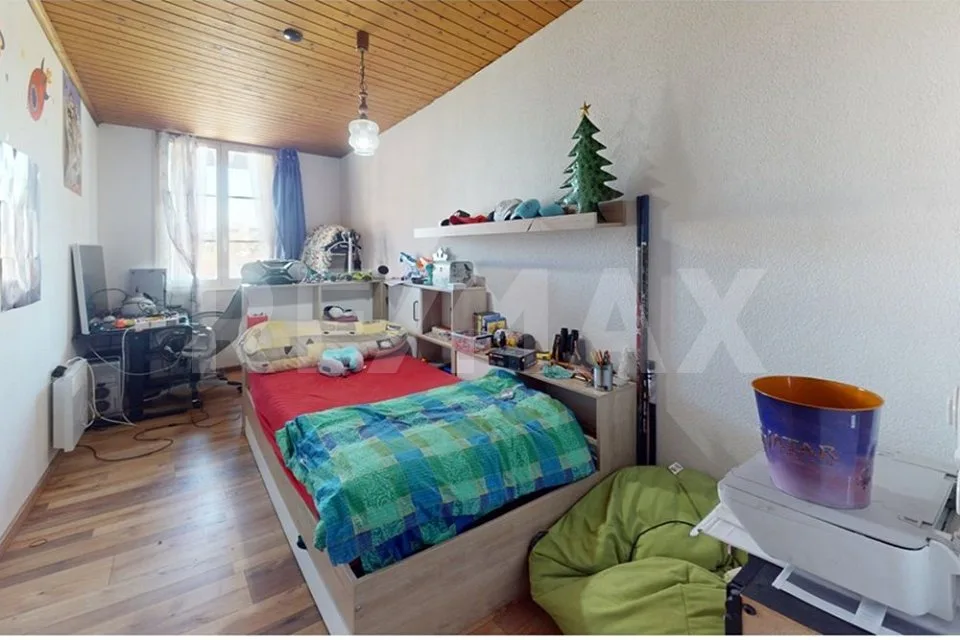 Charmantes Bauernhaus mit zwei Wohnungen, grossem Umschwung und vielseitigem Potenzial – Foto 11 von 13