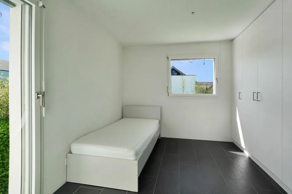 Sonnige 5.5 Zimmer Villa in See Nähe – Foto 9 von 13