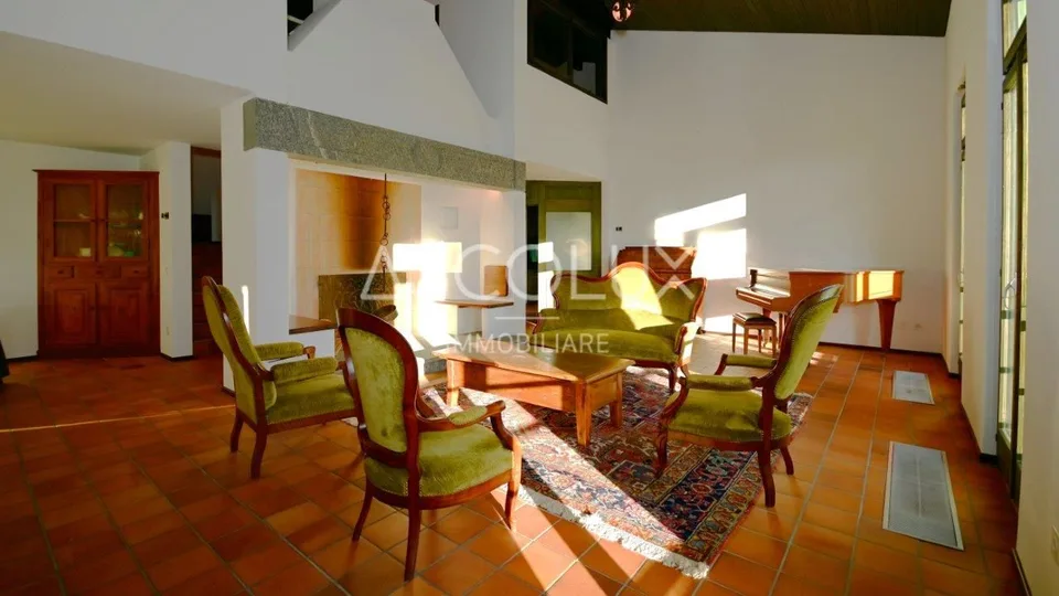 Casa monofamiliare con vista panoramica e ampi spazi — ideale come prima o seconda residenza