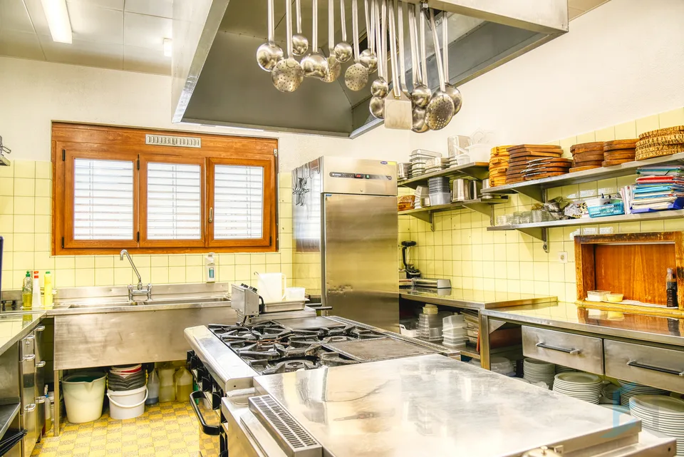 ESCLUSIVO Magnifico ristorante di 218m² nel centro del villaggio – foto 10 di 13