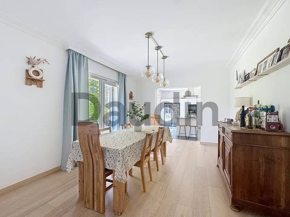 Schönes 9-Zimmer-Familienhaus renoviert