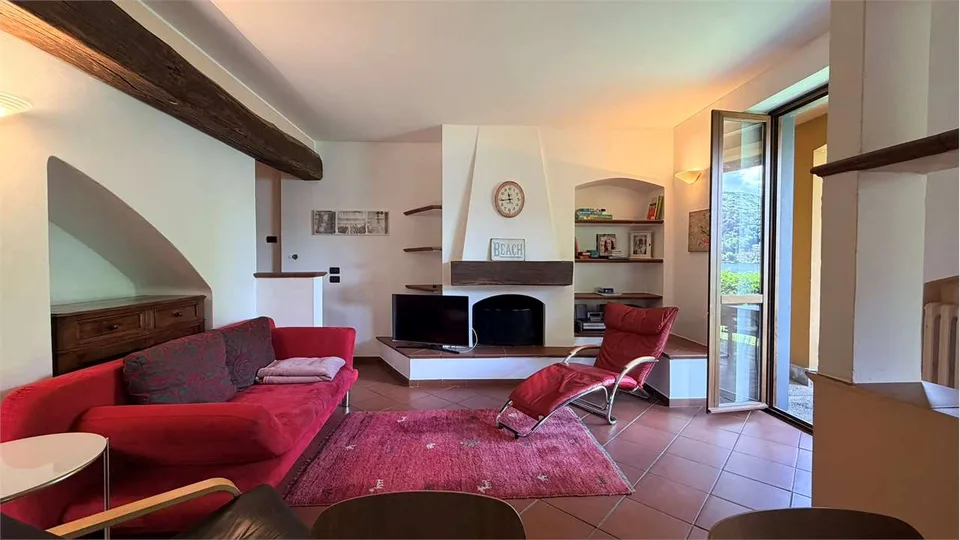Direkt am See!!! Sehr gepflegte Wohnung in einer sonnigen Lage