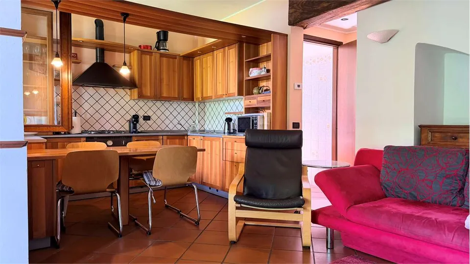 Direkt am See!!! Sehr gepflegte Wohnung in einer sonnigen Lage