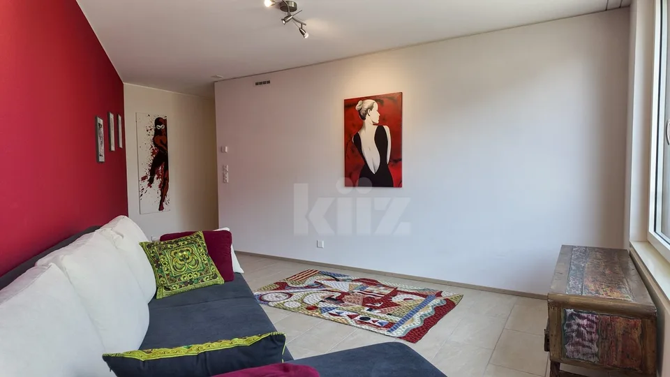 Beautiful apartment with loggia – photo 7 of 13