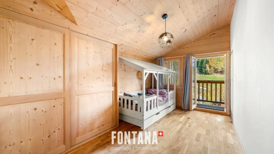 Chalet attiguo di 6 locali con suite principale