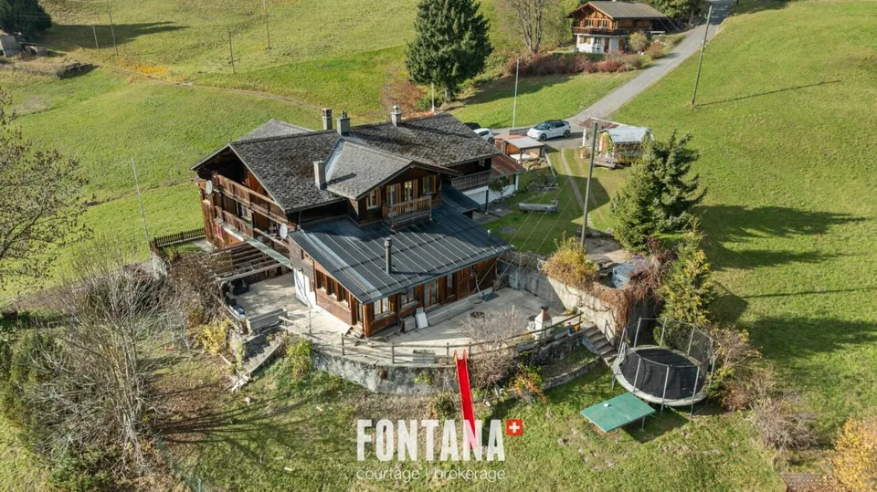 Chalet contigu de 6 pièces avec suite parentale