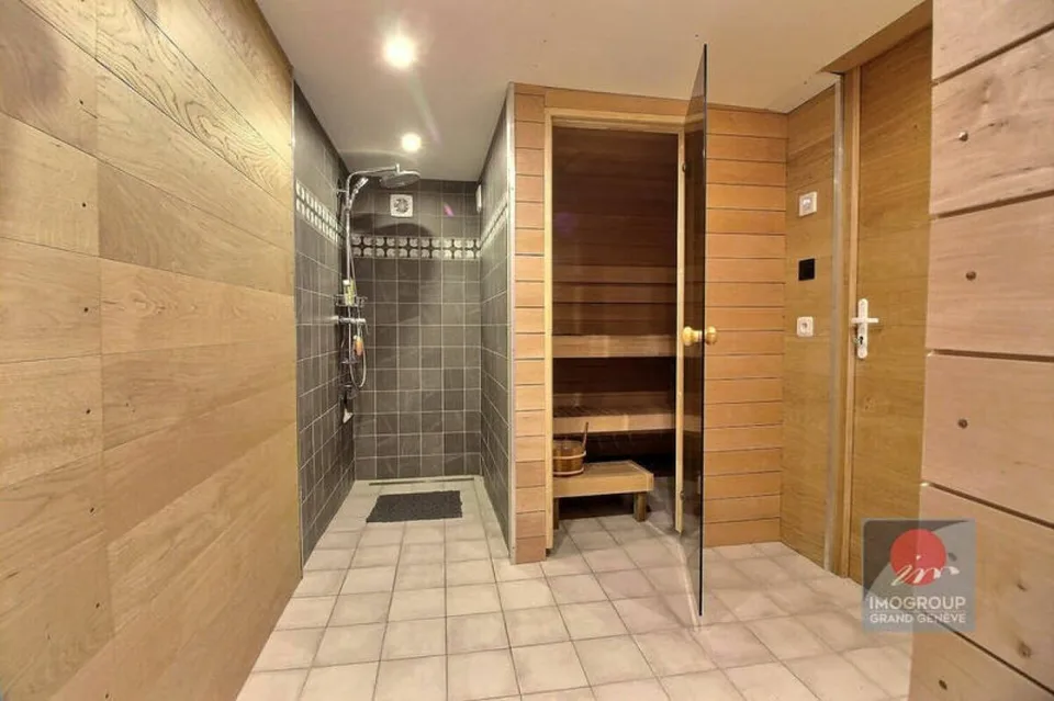 Casa di 5 locali con piscina e tecnologia a energia positiva a Chens-sur-Léman