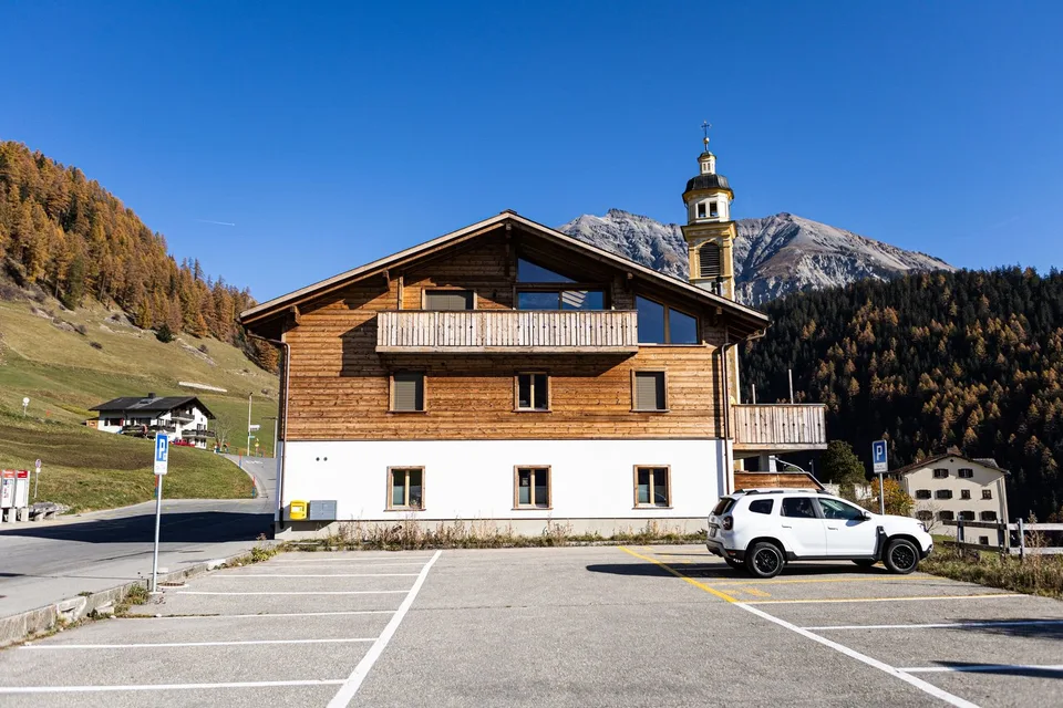 Appartement-maisonnette de 5,5 pièces sous les toits avec vue panoramique – photo 16 sur 20