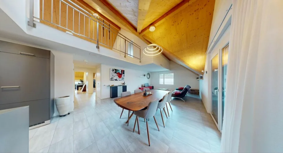 168 m² Wohntraum mit beeindruckender Galerie - Exklusive 5.5-Zimmer-Maisonette nahe der Aare