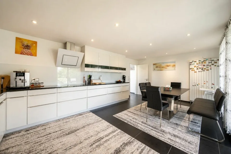 Luxuriöses Wohnen direkt am Rhein - exklusives 6.5-Zimmer-Einfamilienhaus mit traumhafter Aussicht – Foto 34 von 36