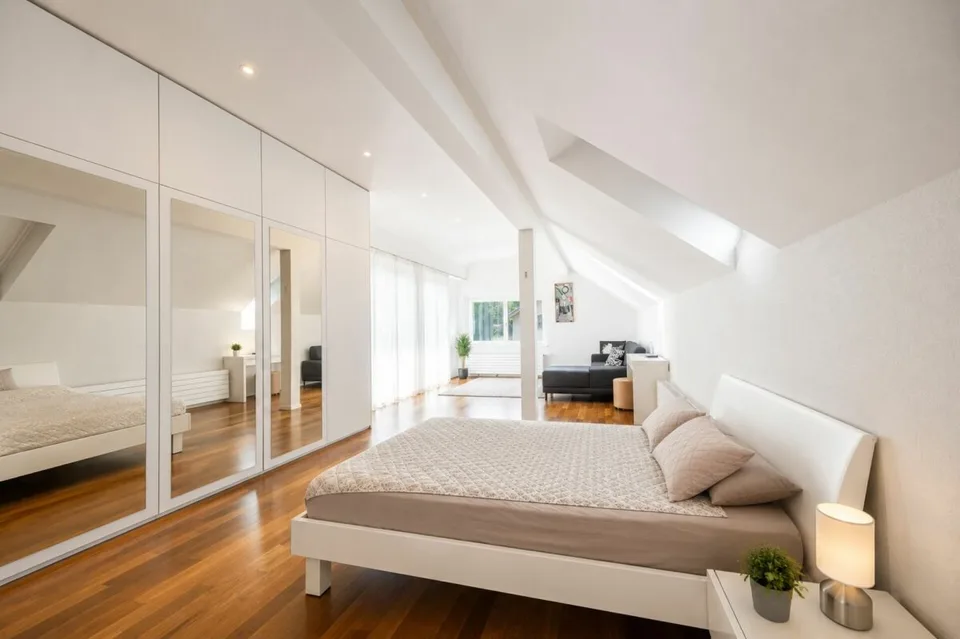 Luxuriöses Wohnen direkt am Rhein - exklusives 6.5-Zimmer-Einfamilienhaus mit traumhafter Aussicht – Foto 32 von 36