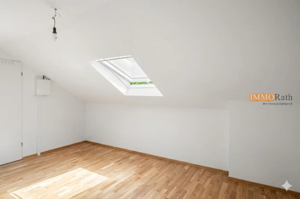 IMMORath.de - Bright 6-room apartment with balcony and terrace – photo 9 of 13