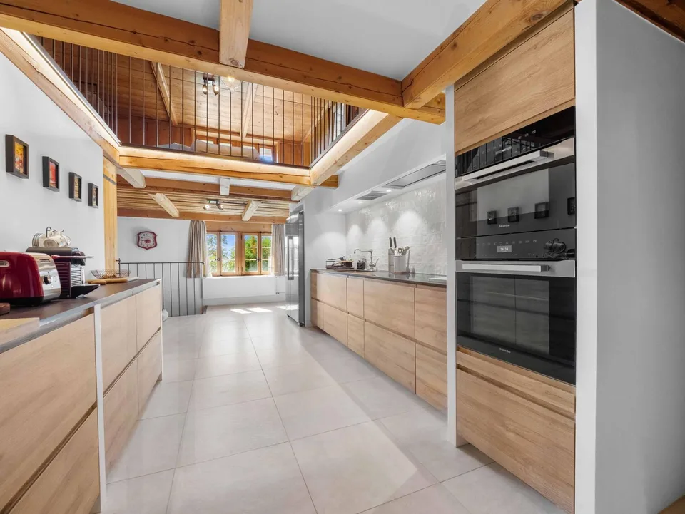 Außergewöhnliches, vollständig renoviertes Bauernhaus im Herzen der Freiburger Landschaft