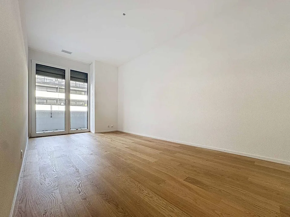 Luxueux 4.5 pièces traversant avec balcon de 76m2 et vue panoramique sur le lac