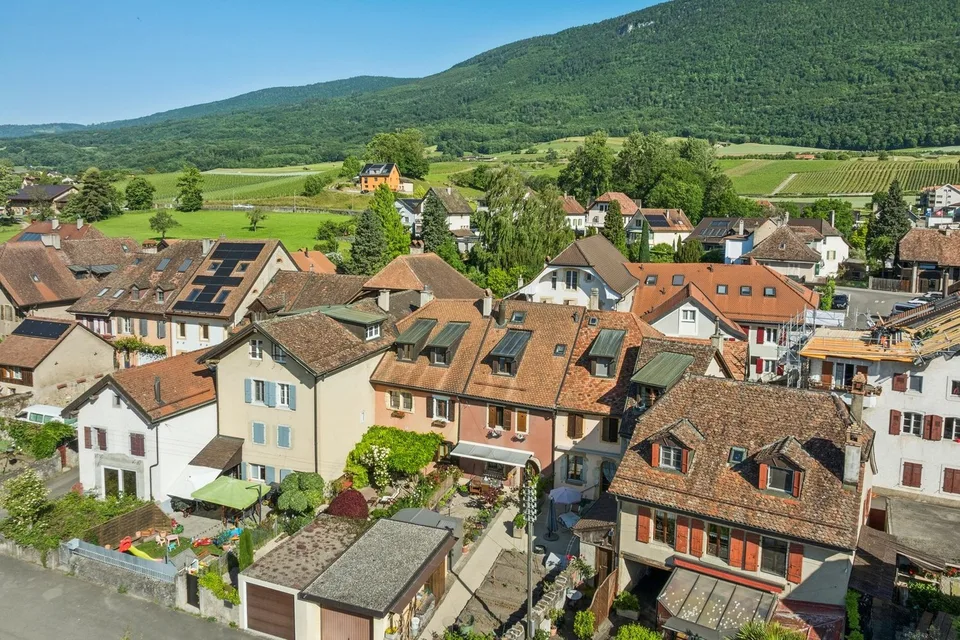 Maison villageoise de caractère située face au lac de Neuchâtel ! – Foto 26 von 26