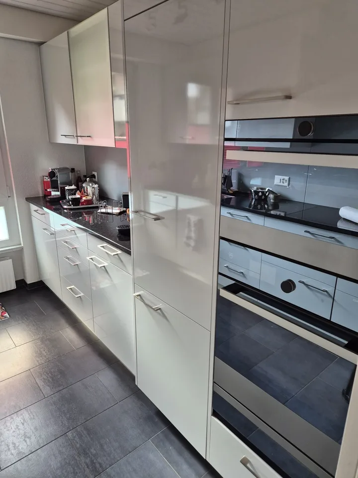 Schöne und gepflegte 3.5-Zimmer-Wohnung im Erdgeschoss plus EH in Nidau – Foto 8 von 10