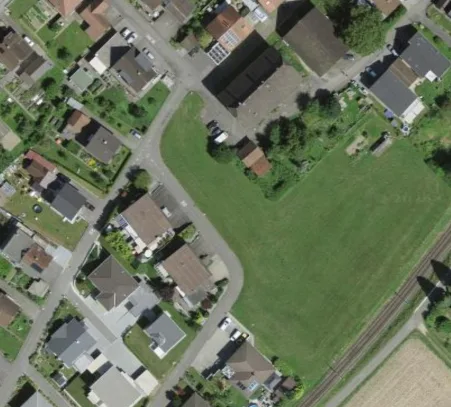 Parzelle 3018 Erschlossen mit Näherbaurecht 2m zur Parzelle 1582 (Eichhofweg 5)