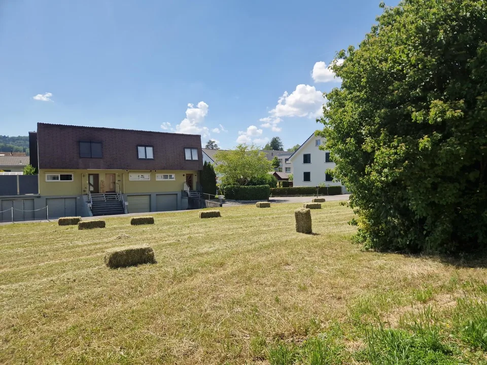 Parzelle 3018 Erschlossen mit Näherbaurecht 2m zur Parzelle 1582 (Eichhofweg 5)