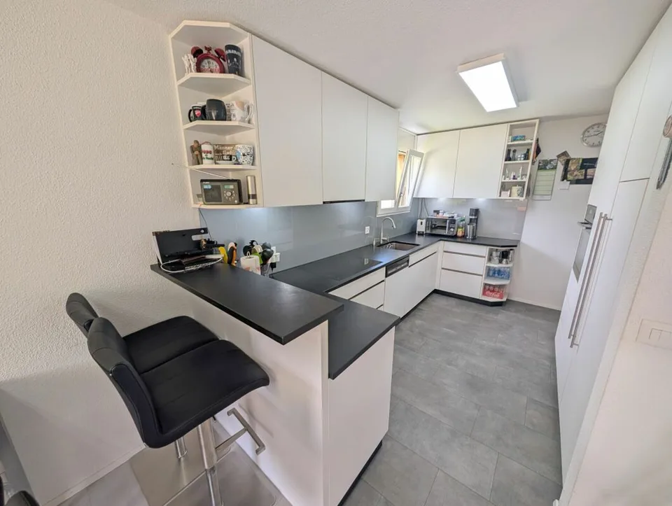 Appartement de 4,5 pièces modernisé dans un lieu familial