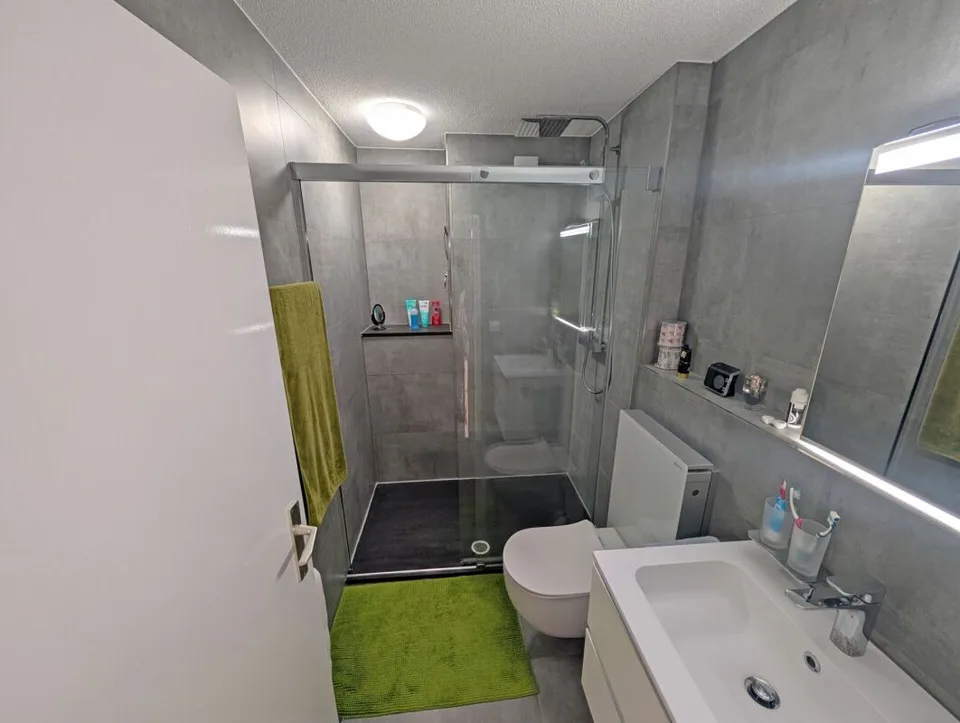 Appartement de 4,5 pièces modernisé dans un lieu familial