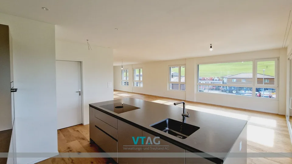 Luxury and Nature United: Exclusive 5.5 Room Oasis in Speicher