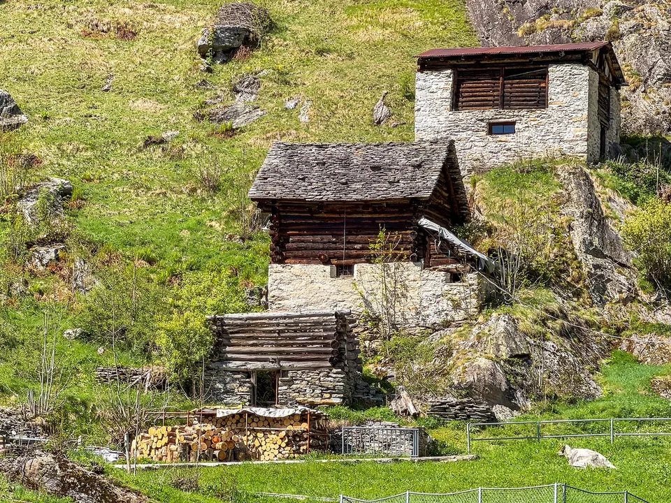 Lavizzara-Tal Rustico/Stallgebäude zur Renovation