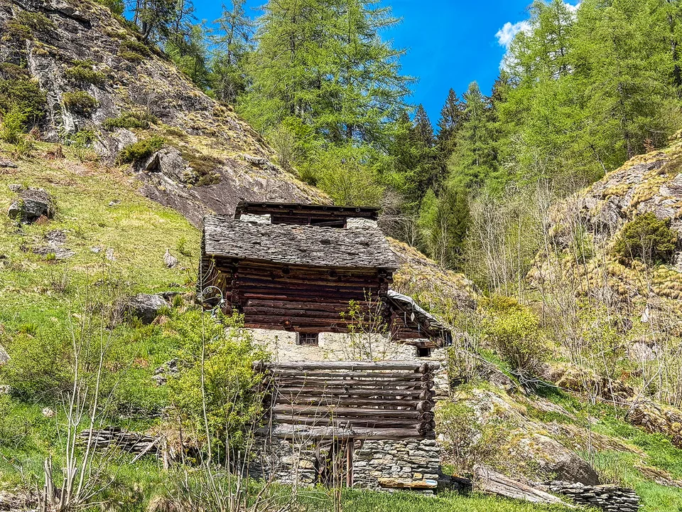 Lavizzara-Tal Rustico/Stallgebäude zur Renovation