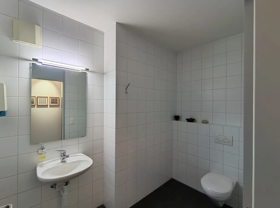 Praxisraum zu vermieten / verkaufen  Bodenmattstrasse 1, Schmitten