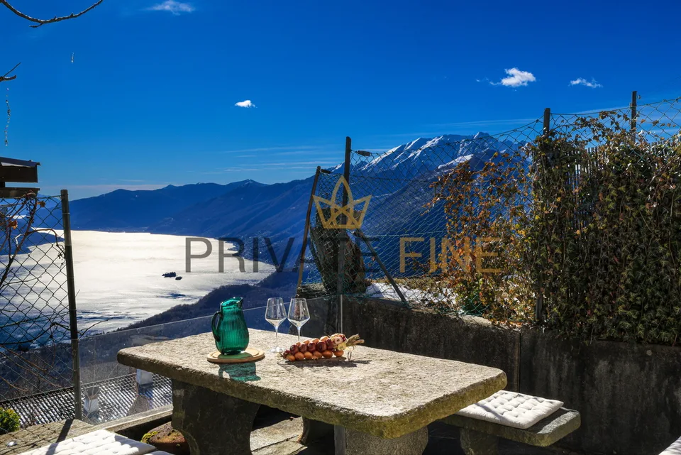 Ferienhaus über dem Lago Maggiore mit Weitsicht und Garten (39)
