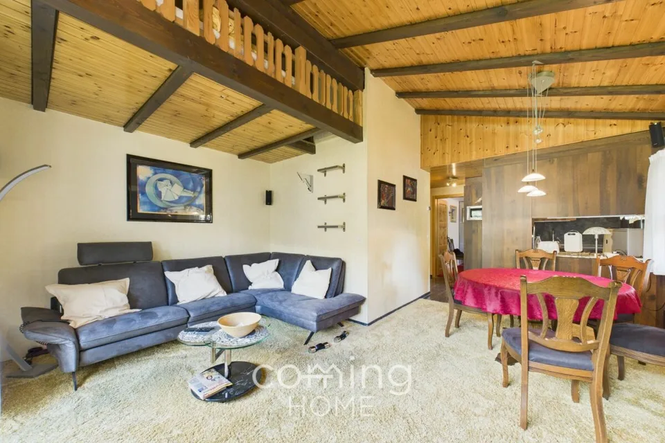 Gemütlich und alpin - 2.5-Zimmer-Wohnung mit Cheminée und Bergsicht in Saas-Grund