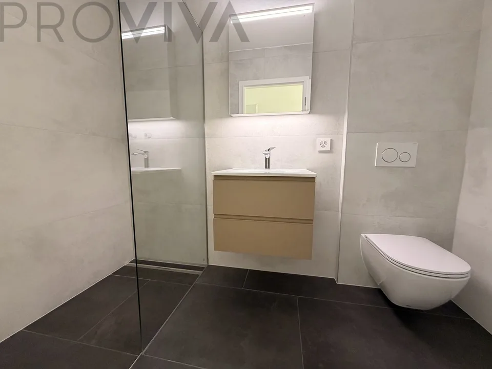 Top-moderne avec une vue de rêve et une tranquillité absolue